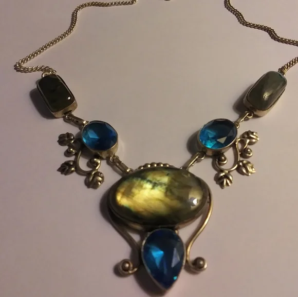 Stunning 925 Sterling Silver Labradorite Topaz Necklace